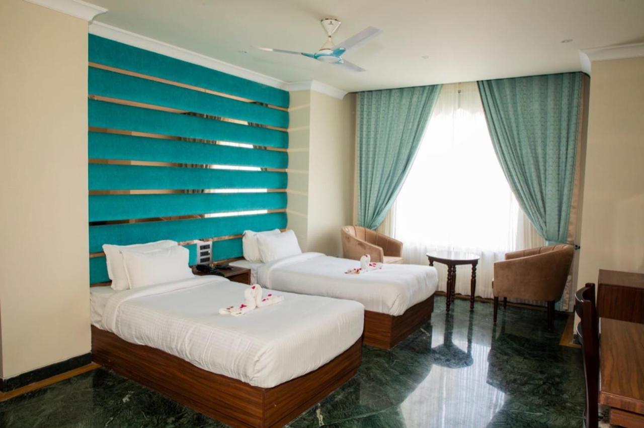 Indralok Palace Hotel & Resort Morena Ruang foto